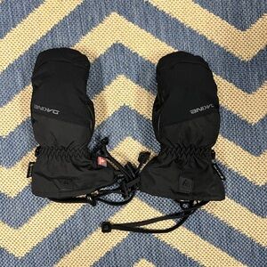 NWOT Dakine kids ski mittens